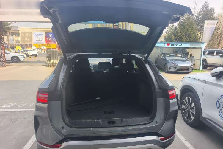 Used BYD Song PLUS New Energy 2023 Champion Edition DM-i 110KM Flagship PLUS
