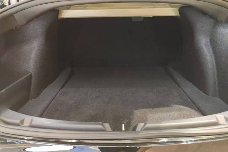 Used Tesla Model Y 2021 Long-Range All-Wheel-Drive Version
