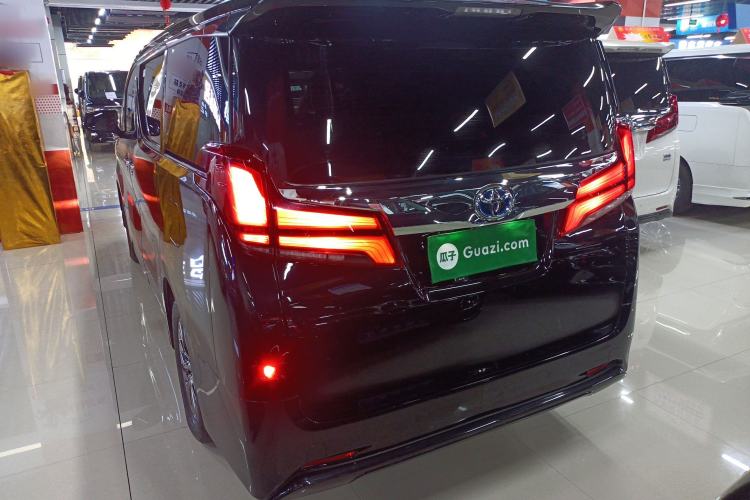 Used Toyota Alphard 2021 Dual-Engine 2.5L Luxury Edition
