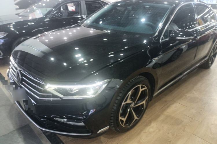 Used Volkswagen Magotan 2023 2 Million Units Limited Edition 330TSI DSG Leading Version