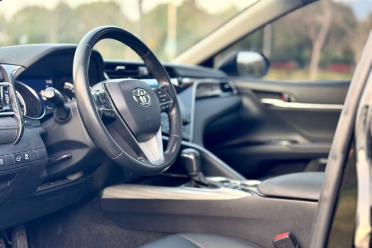 Used Toyota Camry 2019 Revised Version Dual-Engine 2.5 HG Luxury Edition
