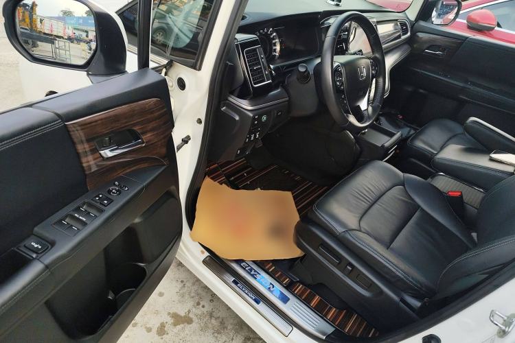 Used Honda Elysion 2016 2.4L Luxury Edition
