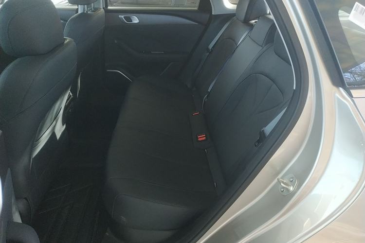 Used  Galaxy Stellar 6 
