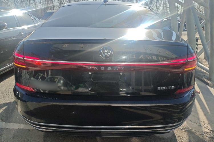 Used Volkswagen Passat 2025 Outstanding Model 380TSI Dragon Glory Edition
