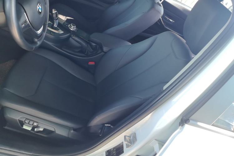 Used BMW 3 Series 2016 320i Fashion Model
