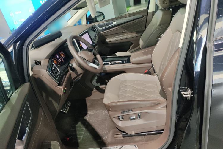 Used Volkswagen Viloran 2024 380TSI Premium Edition
