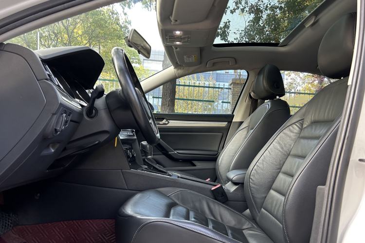 Used Volkswagen Lamando 2015 280TSI DSG Comfort Edition
