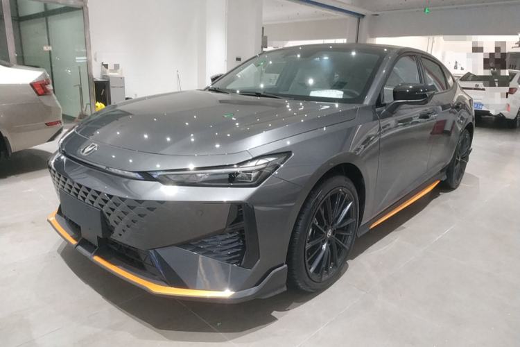 Used Changan UNI-V 2025 1.5T 500Bar Prestige Sporty Version