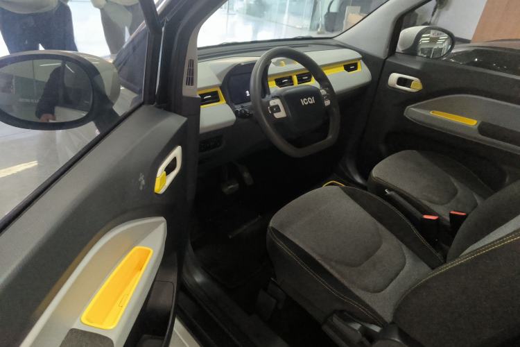 Used Chery QQ Ice Cream 2022 120km Conical Shape Lithium Iron Phosphate