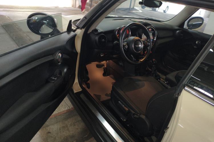 Used  MINI 2014 1.2T ONE
