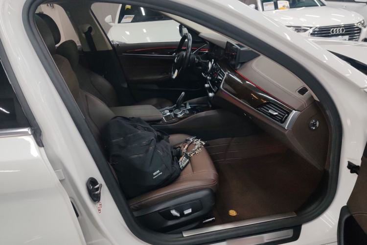 Used BMW 5 Series 2020 525Li Luxury Package
