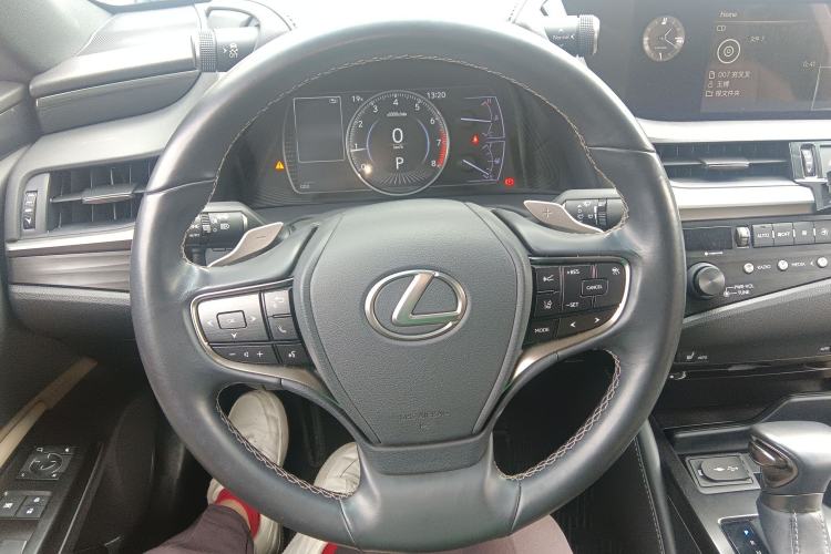 Used Lexus ES 2020 200 Excellence Edition
