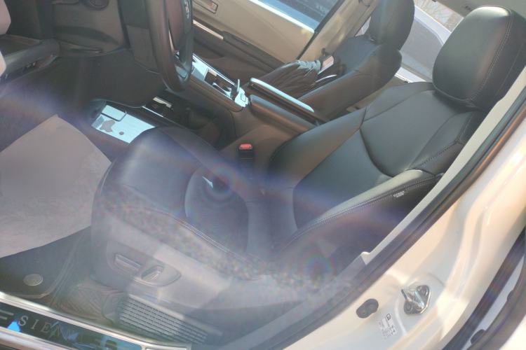 Used Toyota Sienna 2023 2.5L Hybrid Comfort Edition