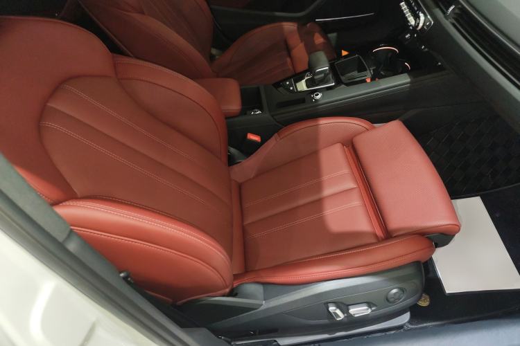 Used Audi A4L 2024 40 TFSI Luxury Dynamic Edition (Starry Night Version)
