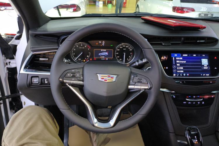 Used Cadillac XT6 2022 2.0T Six-Seater Four-Wheel-Drive Luxury Version
