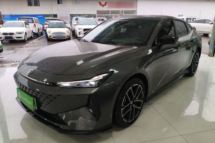 Used Changan UNI-V iDD 2024 Blue Whale Smart Electric iDD 136km ZhiKu Model