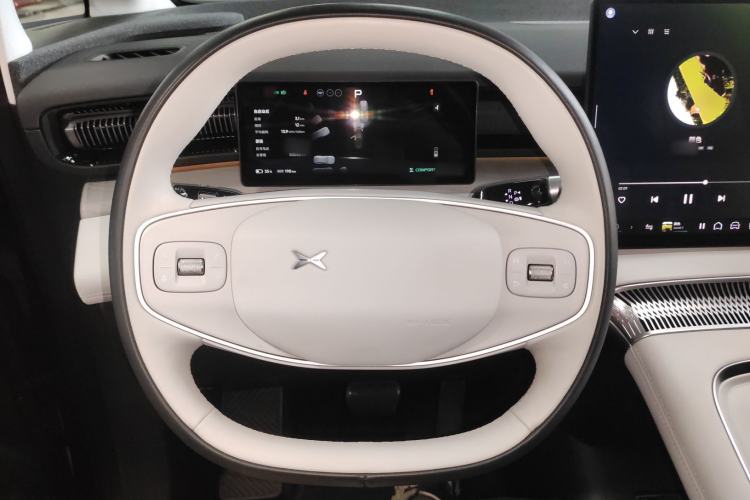 Used XPeng X9 2024 702 Ultra-Long Range Max
