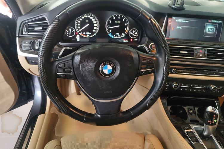 Used BMW 5 Series 2015 535Li Leading Model
