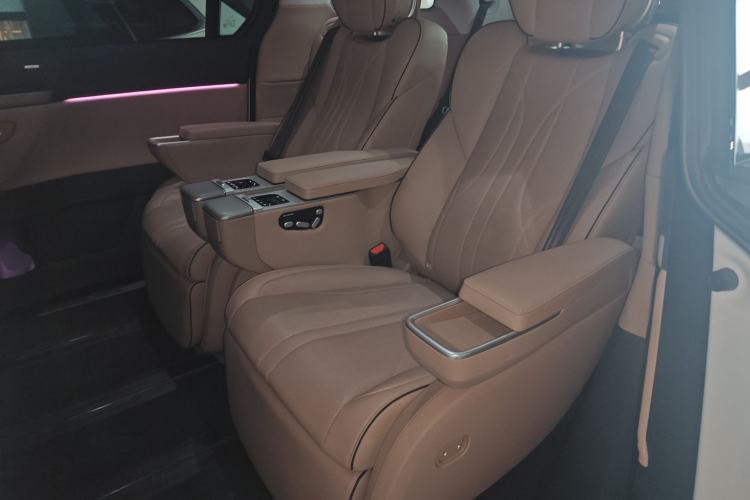 Used XPeng X9 2024 610 Long-Range Max
