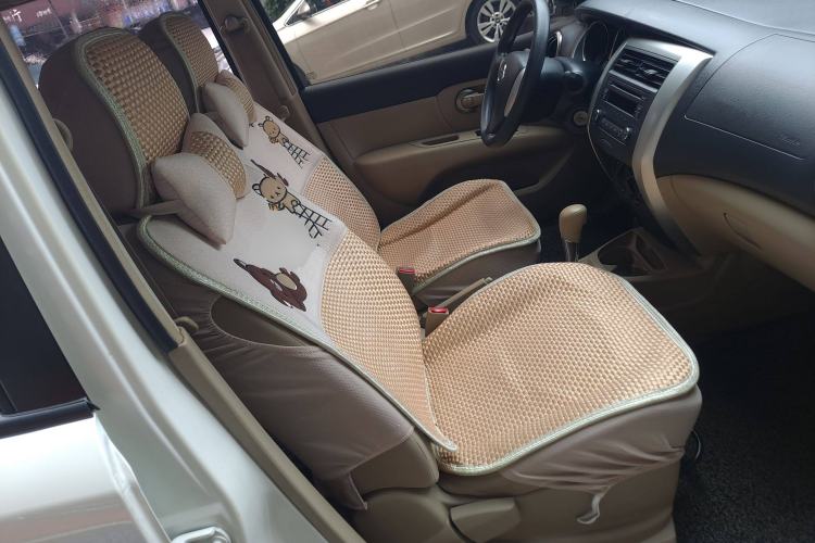 Used Nissan Livina 2013 1.6XL CVT Luxury Edition
