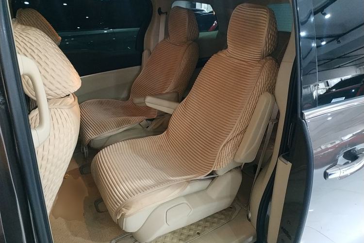 Used Buick GL8 2023 Facelifted Land Cruiser Executive Luxury Version
