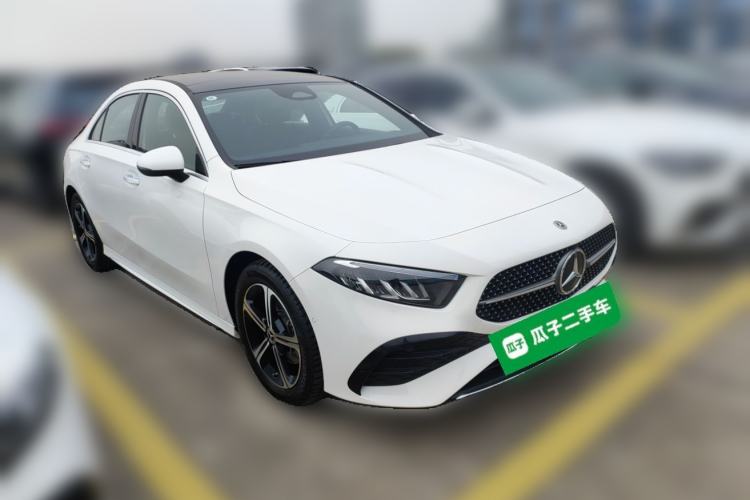 Used Mercedes-Benz A-Class 2022 Revised Version A 200 L Sport Sedan Fashionable Style
