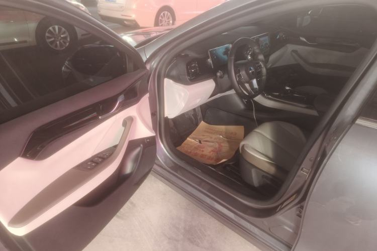 Used BYD Qin PLUS 2023 Champion Edition DM-i 55KM Leading Model
