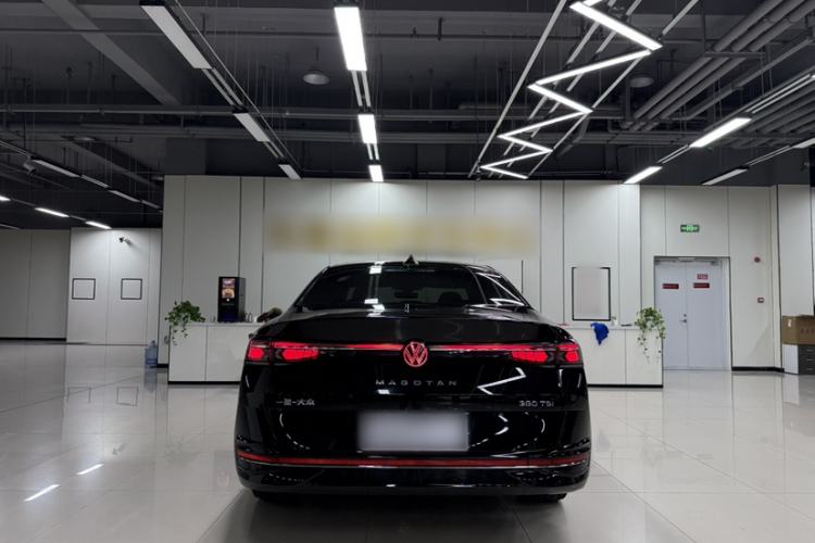 Used Volkswagen Magotan 2024 380TSI DSG Prestige Edition DaMai Package
