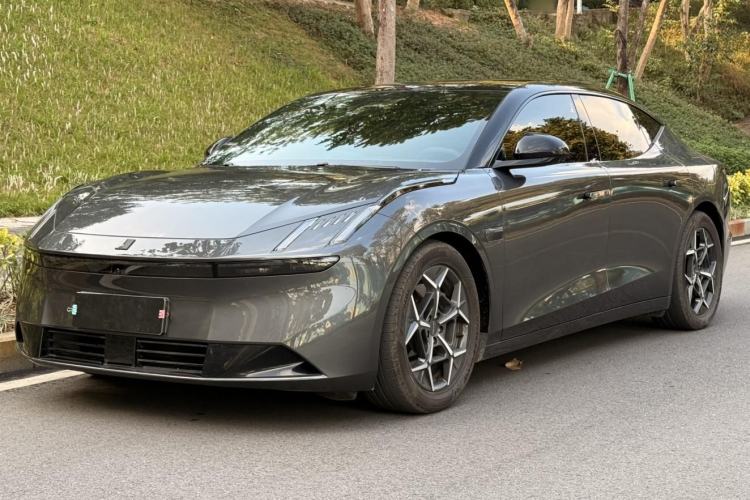 Used Lynk & Co Z10 2025 95 kWh 766 km Range Rear-Wheel Drive Max