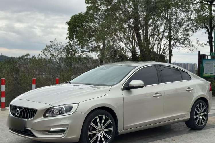 Used Volvo S60 2018 S60L T5 Intelligent Drive Progressive Edition
