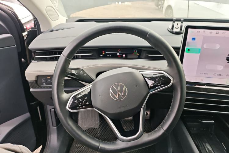 Used Volkswagen ID.7 VIZZION 2024 AIR model
