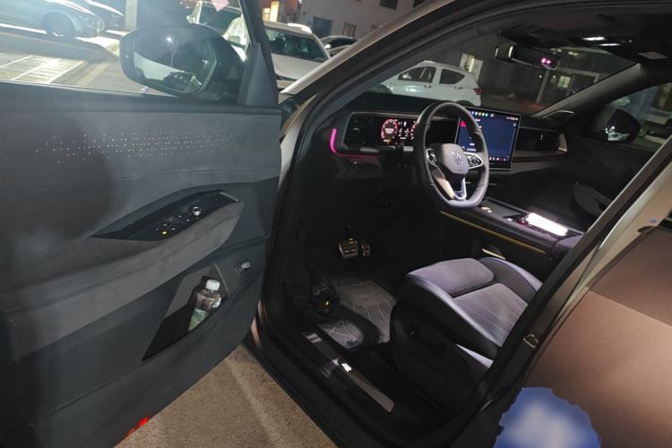 Used Volkswagen Teramont 2025 Tiguan Pro 450TSI Four-Wheel Drive Summit Edition
