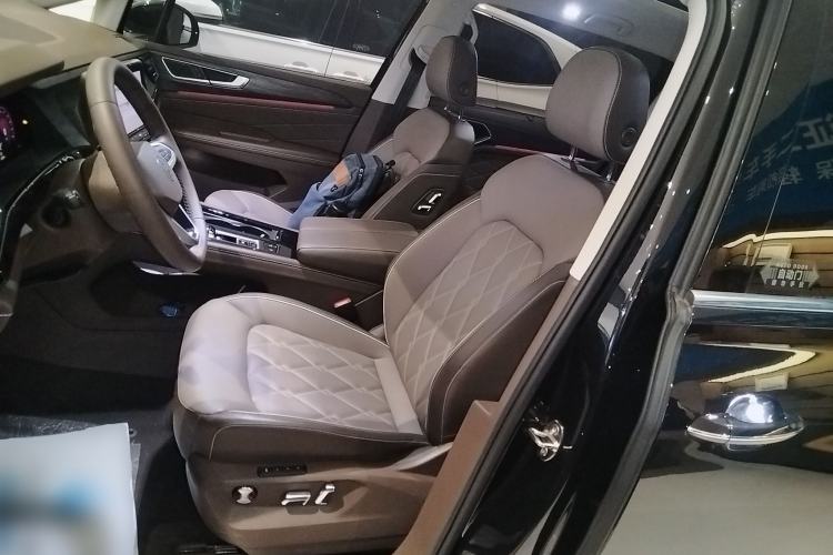 Used Volkswagen Viloran 2024 380TSI Premium Edition