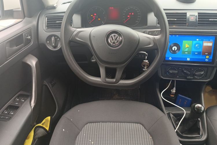 Used Volkswagen Santana 2016 1.6L Manual Fashion Edition
