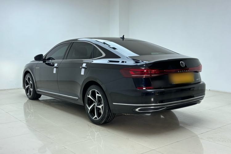 Used Volkswagen Passat 2025 Outstanding Model 380TSI Starry Dragon Edition
