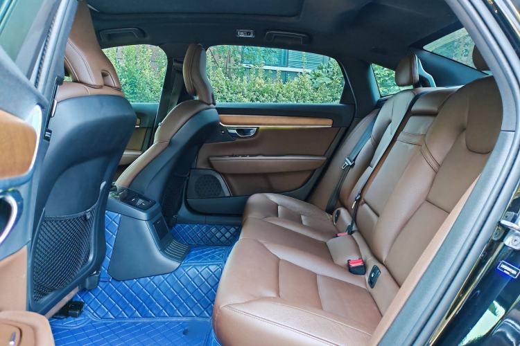 Used Volvo S90 New Energy 2021 T8 eDrive Hybrid Zhiyi Luxury Edition
