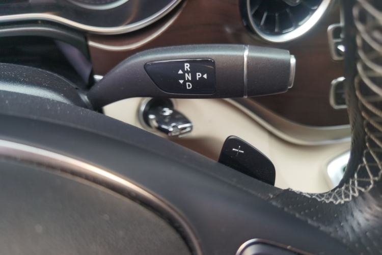 Used Mercedes-Benz V-Class 2020 V 260 Avantgarde Edition
