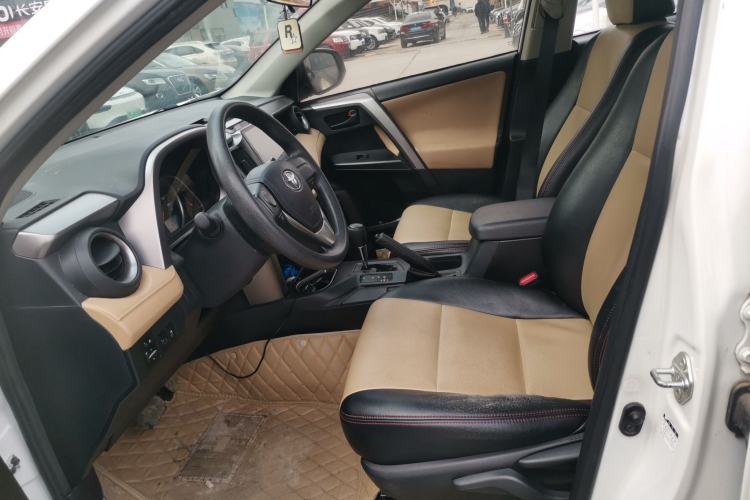 Used Toyota RAV4 2016 2.0L CVT Two-Wheel Drive Urban Edition China V Standard
