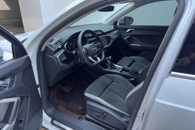 Used Audi Q3 2022 35 TFSI Fashion Dynamic Model