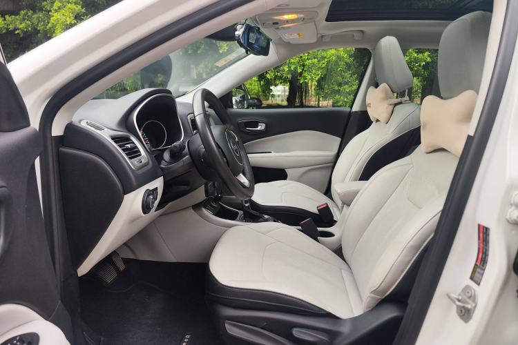 Used  Compass 2017 200T Automatic Family Edition
