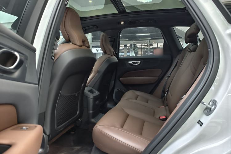 Used Volvo XC60 New Energy 2025 Plug-in Hybrid Long-Range All-Wheel Drive Smart & Luxurious Edition