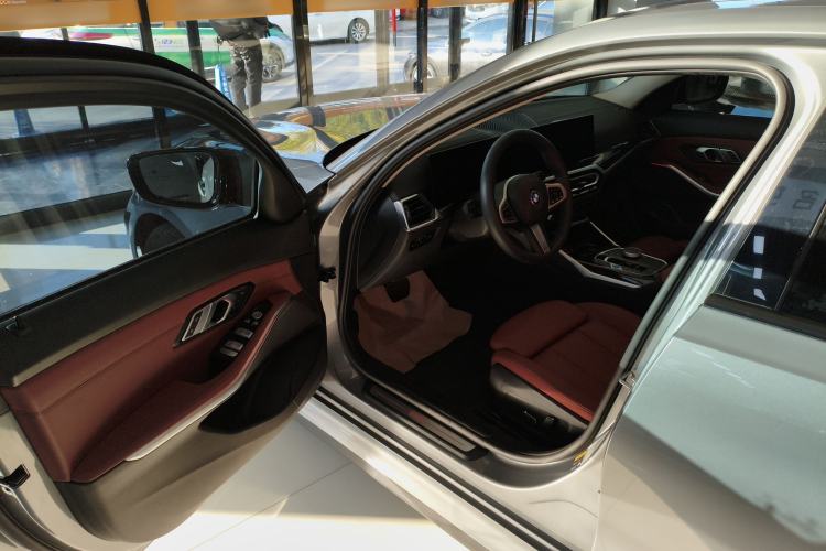 Used BMW i3 2024 eDrive 40 L Midnight Edition