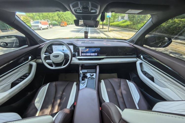 Used Geely Auto Monjaro L 2024 2.0TD High-Power Automatic Two-Wheel Drive Yunqi Version
