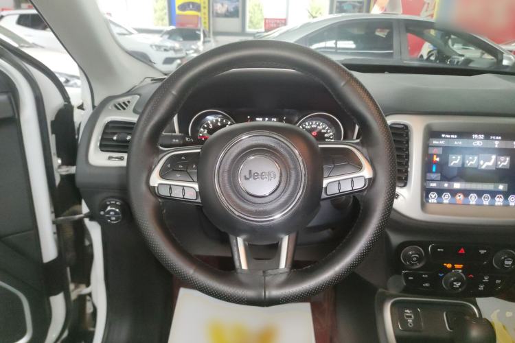 Used Jeep Compass 2020 220T Automatic Leading Edition
