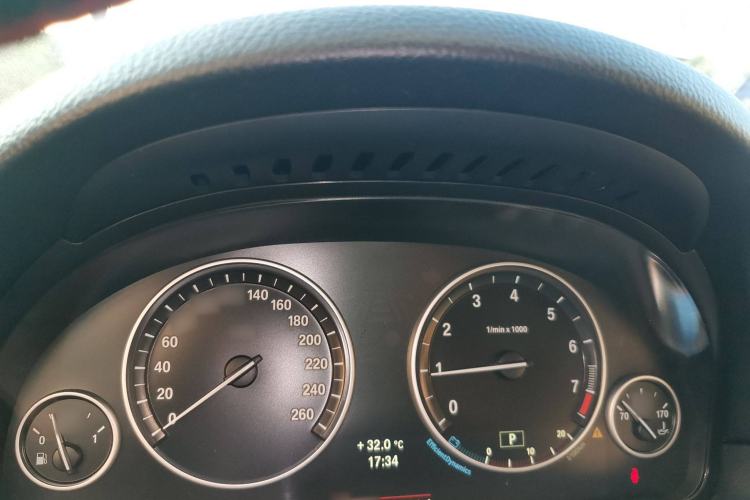 Used BMW 5 Series 2014 520Li Elegant Model
