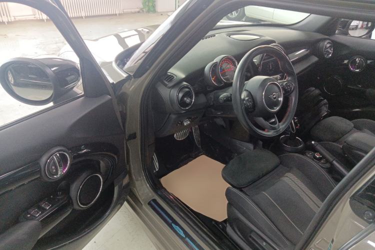 Used  MINI 2019 1.5T COOPER Racing Edition Five-Door Model