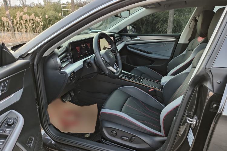 Used Volkswagen Lamando 2023 Lavida L 280TSI DSG Cool & Spicy Edition
