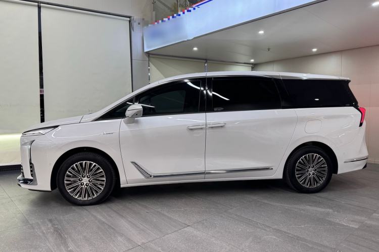 Used Buick GL8 New Energy 2024 Lu Zun Luxury Edition 7-Seater
