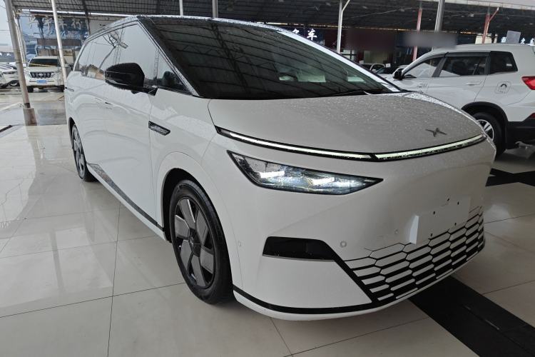 Used XPeng X9 2024 702 Ultra-Long Range Pro
