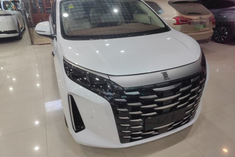 Used BYD Xia 2025 DM-i 1.5T 180km Excellence Model
